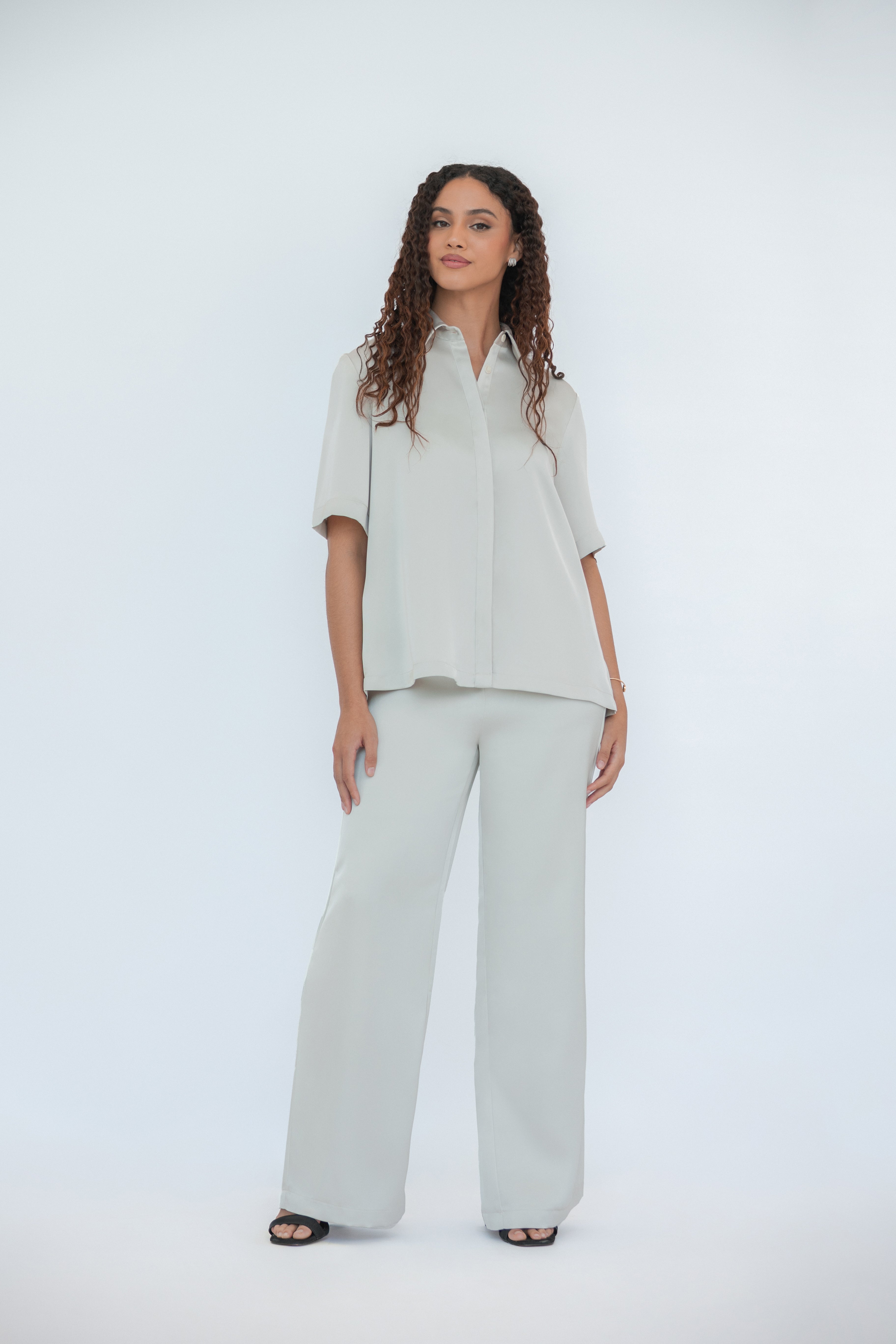 Relaxed Straight-Leg Trouser