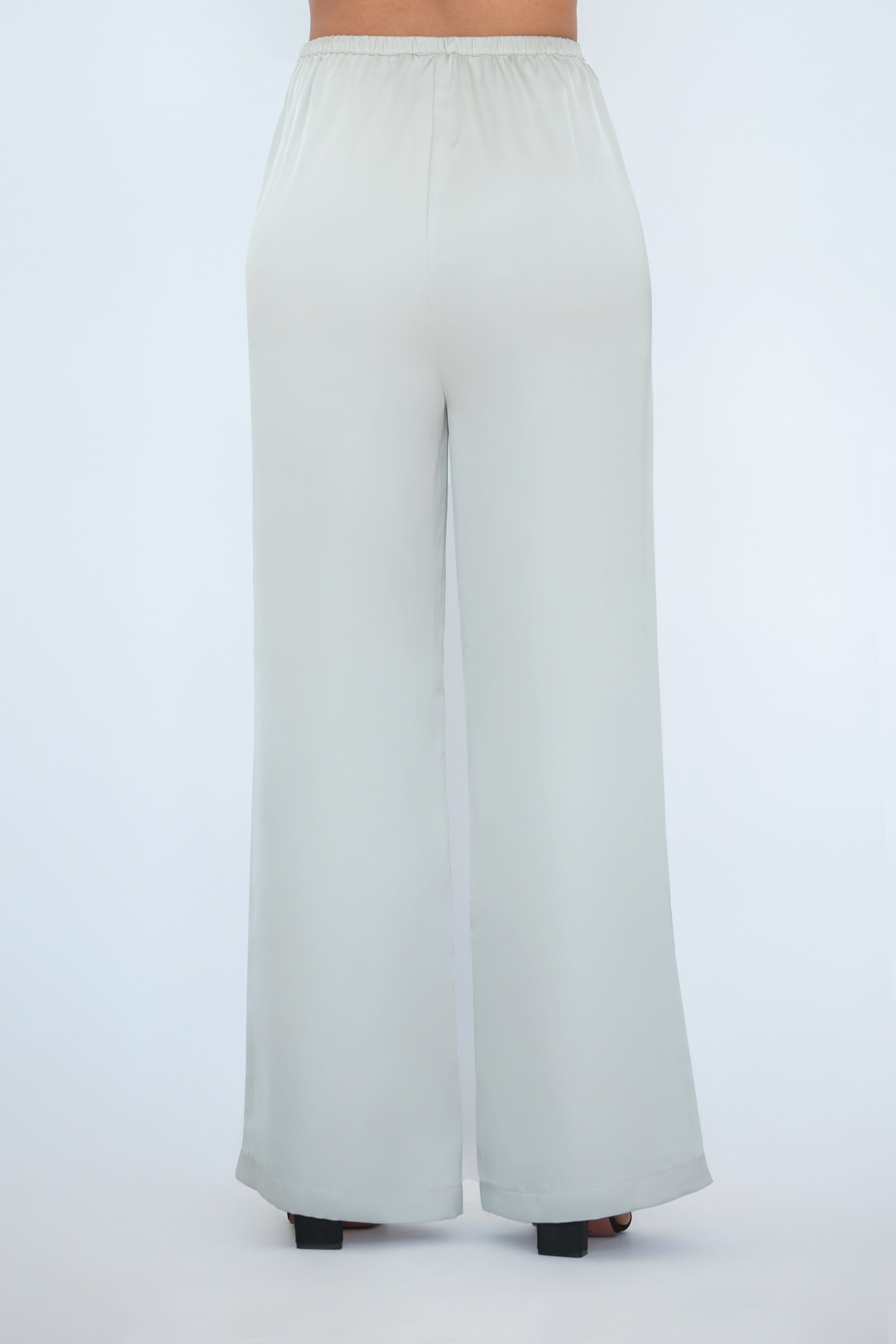 Relaxed Straight-Leg Trouser