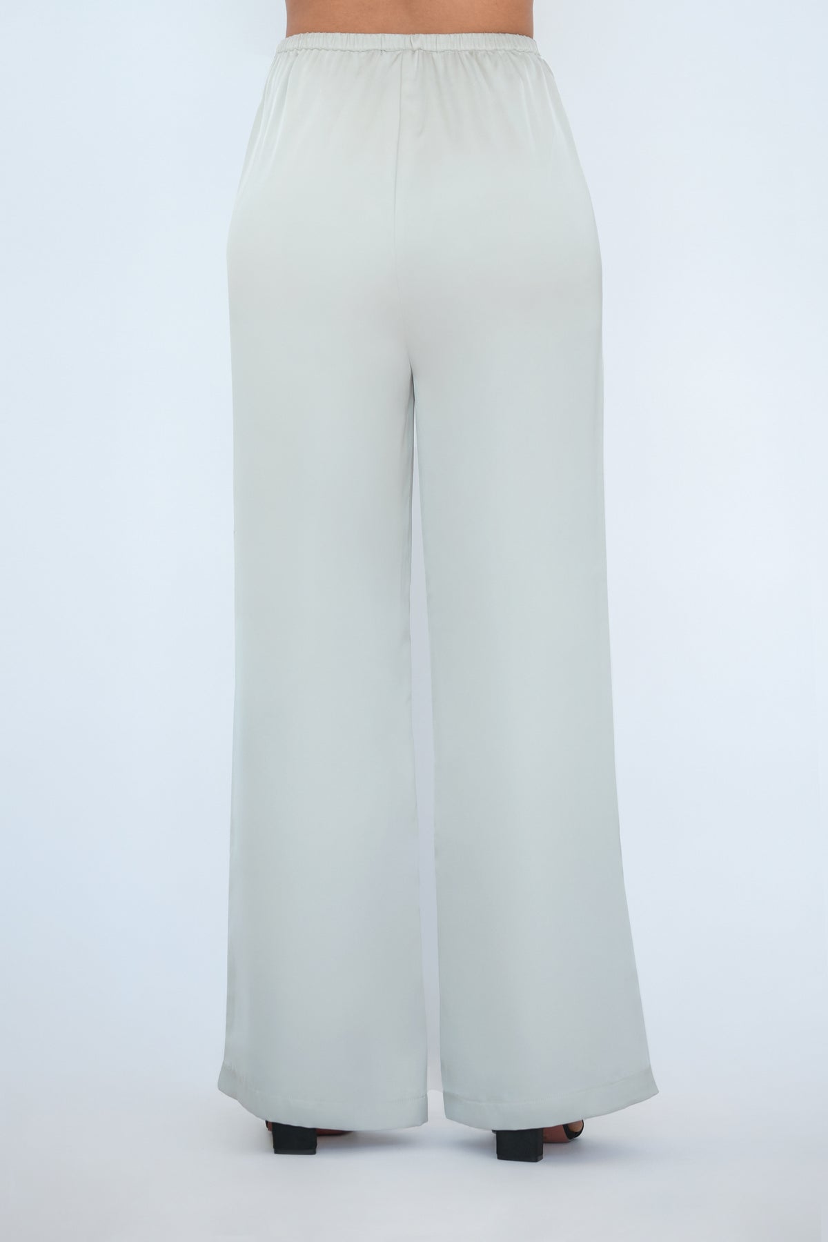 Relaxed Straight-Leg Trouser